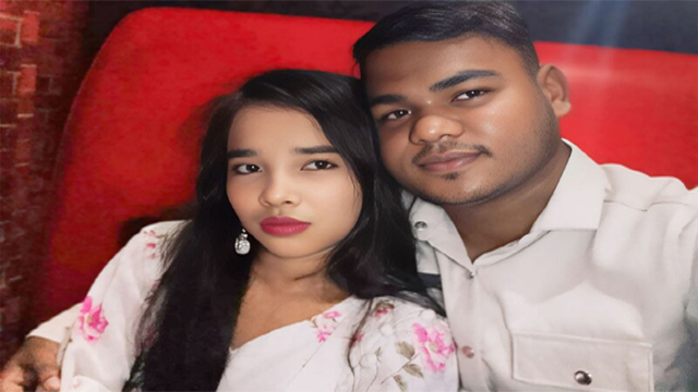 Horny GF Showing And Fingering