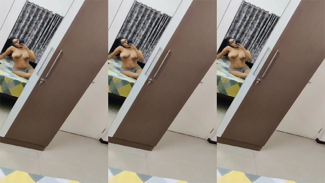 Horny College Babe Indian Showing Update